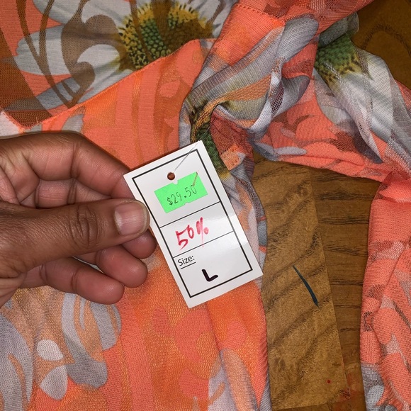 Flower detail romper size large brand new - Picture 3 of 4